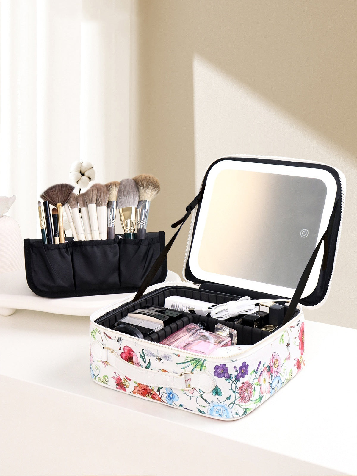 Cosmetic Bag Portable Cosmetics Storage Box With Light And Mirror